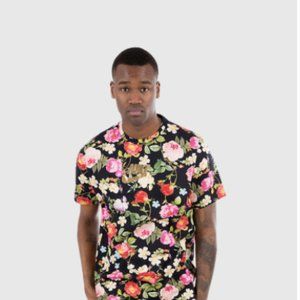 🆕 NWT Small Nike Floral Foamposite Shirt